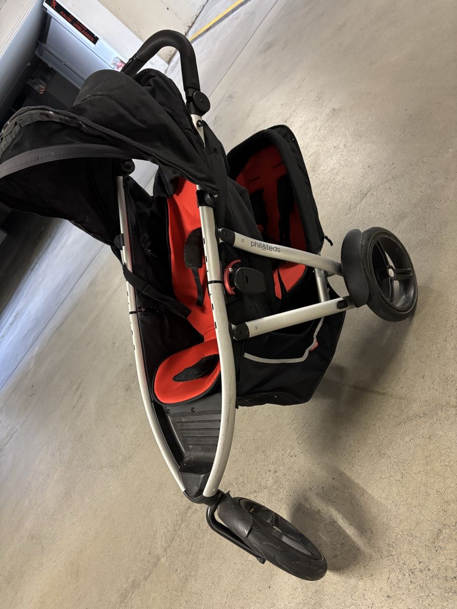 Phil & Teds Carrozzine: Geschwisterwagen – Usato da Gränichen venduto da R.7