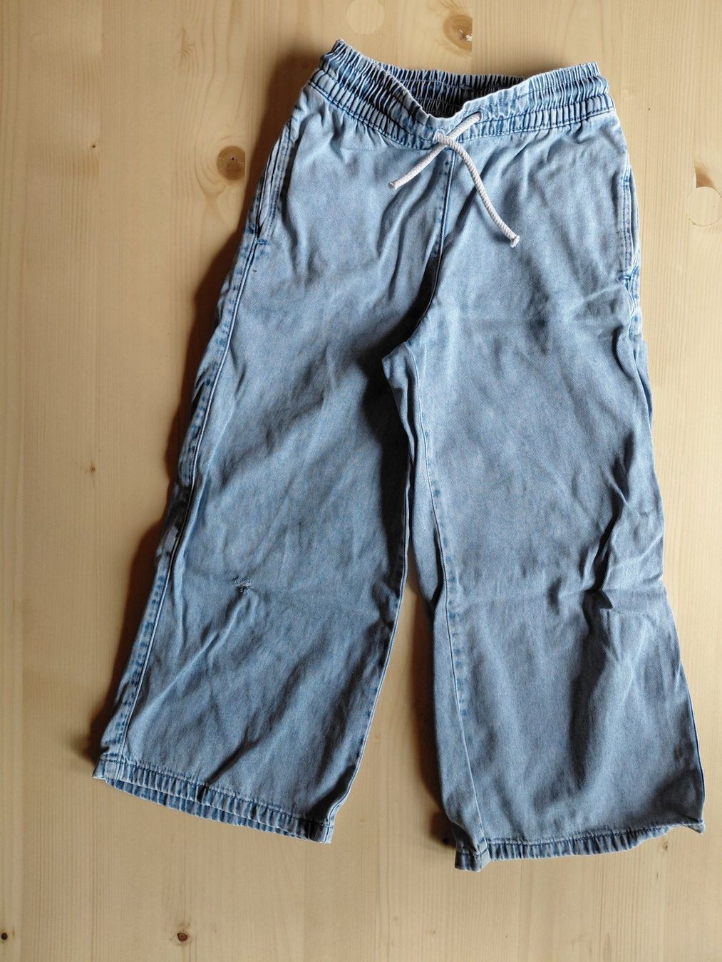 Next Pantaloni: wide leg Jeans Gr. 128 – Usato da Turgi venduto da aprilhexxe