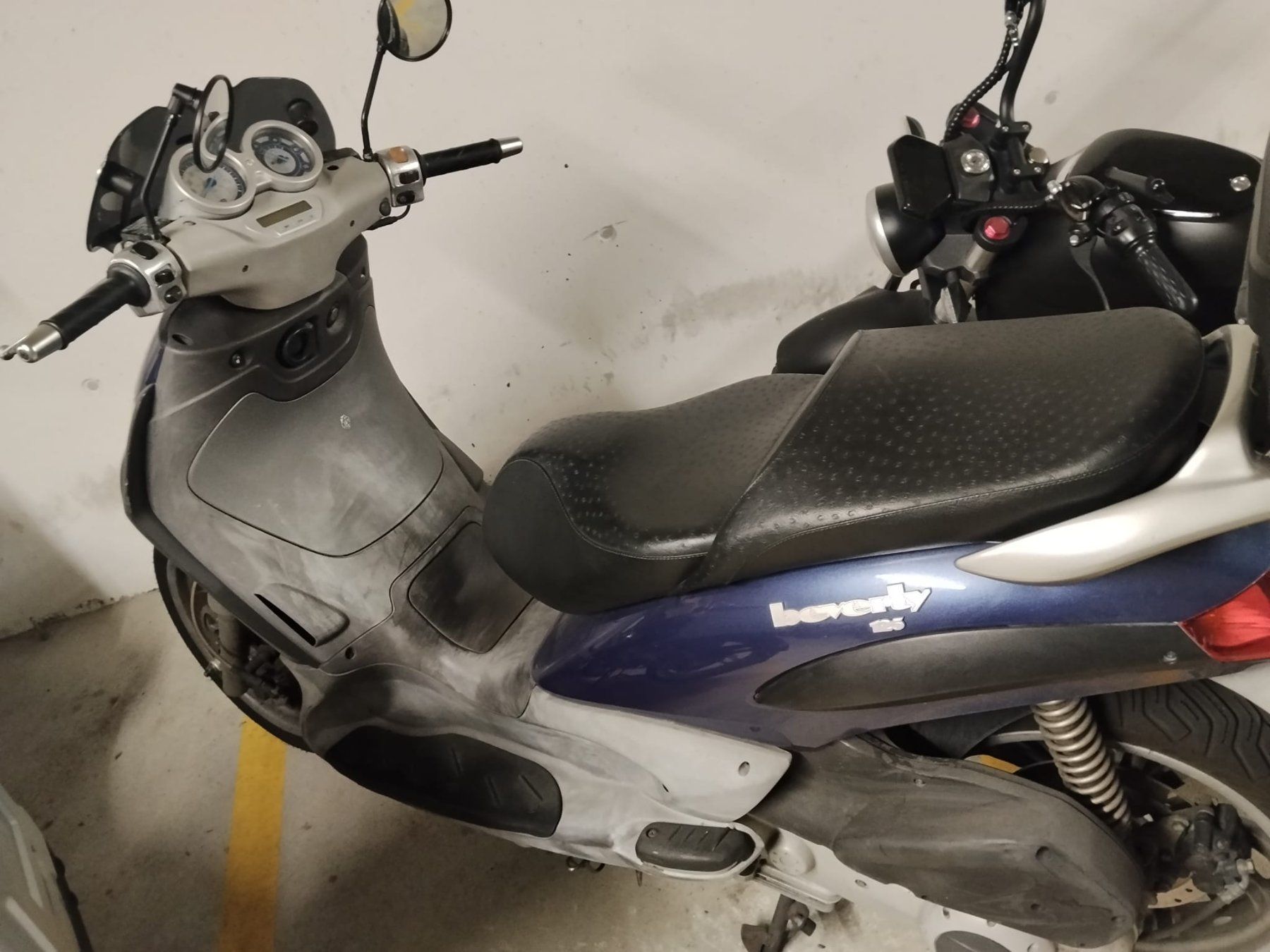 Piaggio Strada: Roller Piaggio Beverly 125 blau mit Topcase – Usato da Winterthur venduto da dgb_mr7l 2