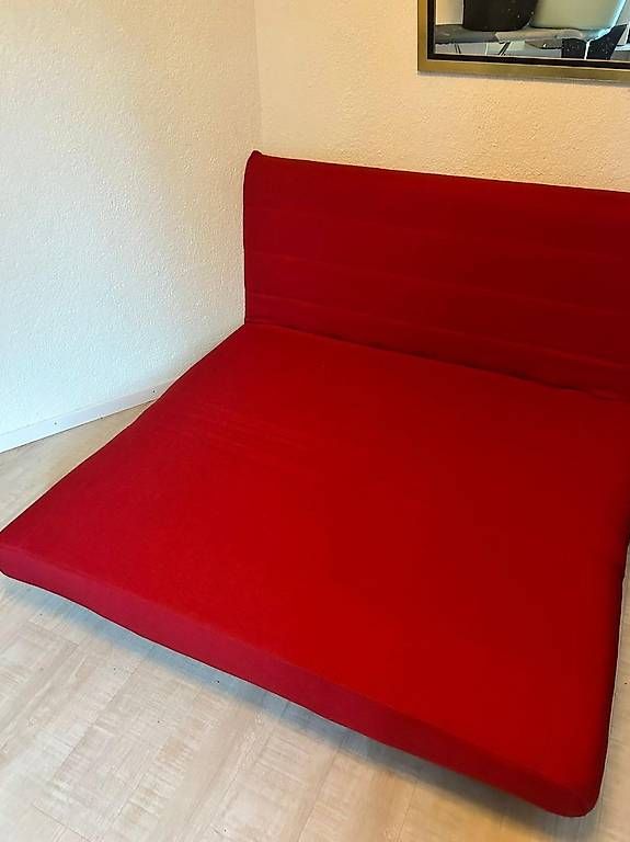 Sofas: Schönes rotes  Bettsofa – Gebraucht aus Adligenswil von Decor-Tech 1