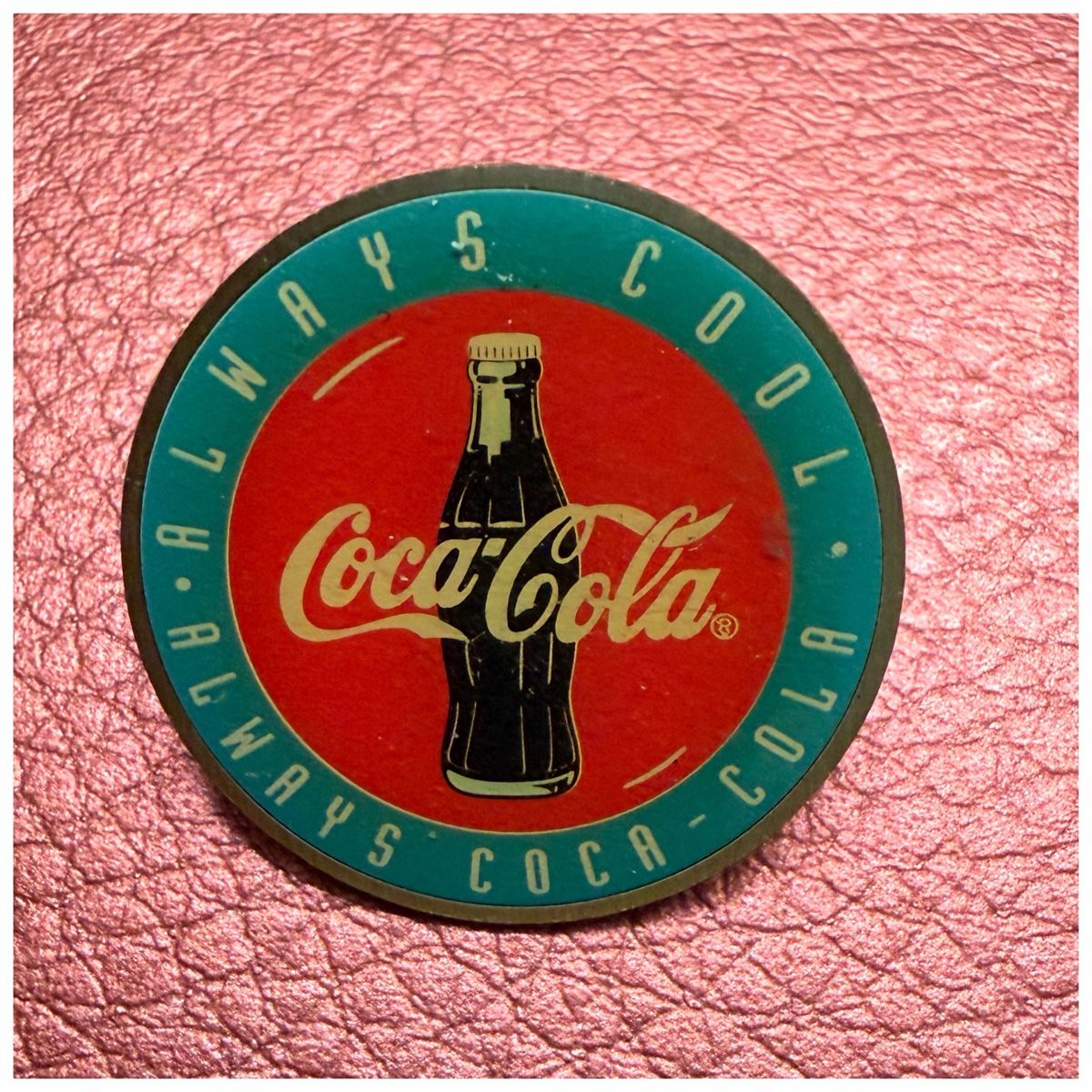 Coca-Cola Plaketten & Abzeichen: Coca-Cola - Pin - Vintage – Neu (gemäss Beschreibung) aus Schlieren von RoPue