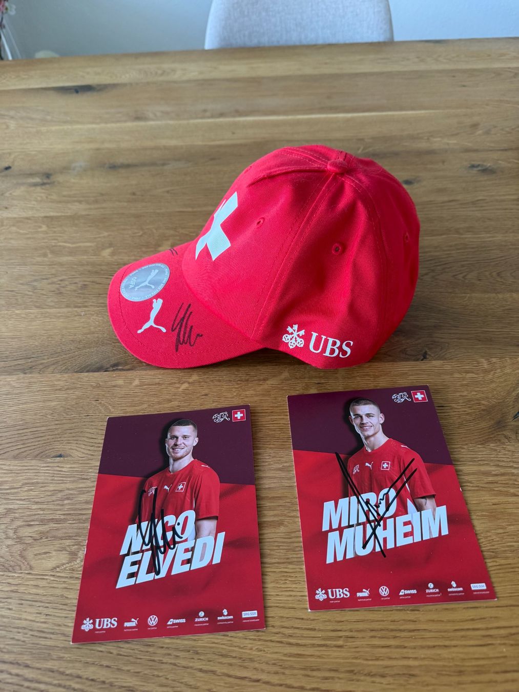 Autografi: Original unterschriebene Schweizer Nati Cap und Karten – Usato da Dübendorf venduto da LeoneDelPiero 1