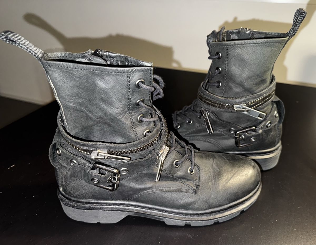 Scarpe da donna: Lederstiefel schwarz Gr. 39 – Usato da Zürich venduto da Jen10 9