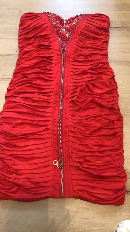 Vestiti: Kleid Rot – Usato da Oberbuchsiten venduto da etr_2jg5 2