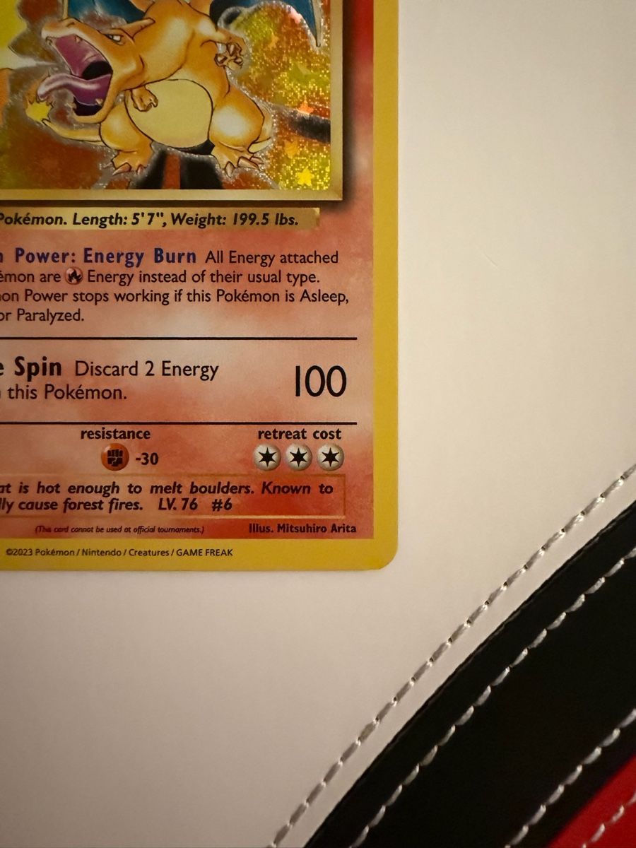 Pokémon Carte collezionabili: Charizard (Classic Collection) + 3 Karten  – Usato da Biel/Bienne venduto da SeeLoewe55 4
