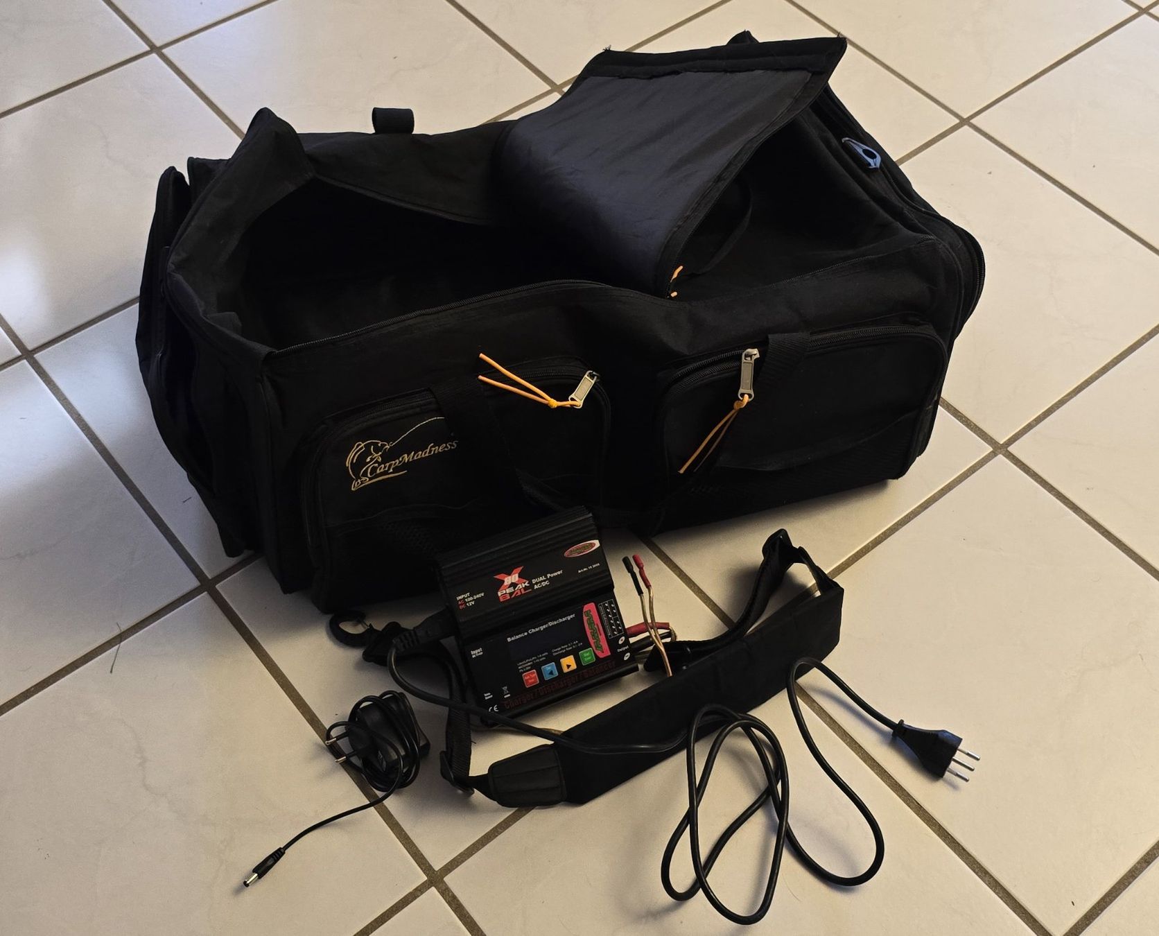 Modellismo RC: Carp Madness Phantom Futterboot mit Echolot – Usato da Rothrist venduto da kuefi36 4