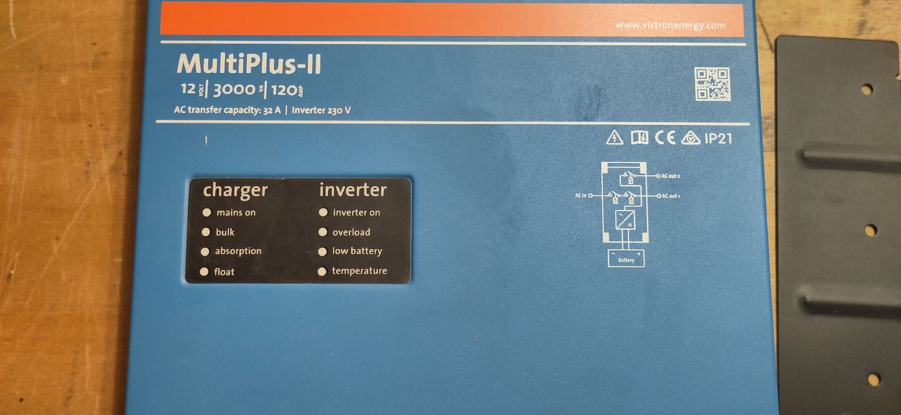 Victron Inverter: Victron Multiplus 2 12V 3000VA – Usato da Innertkirchen venduto da robi15blue 5