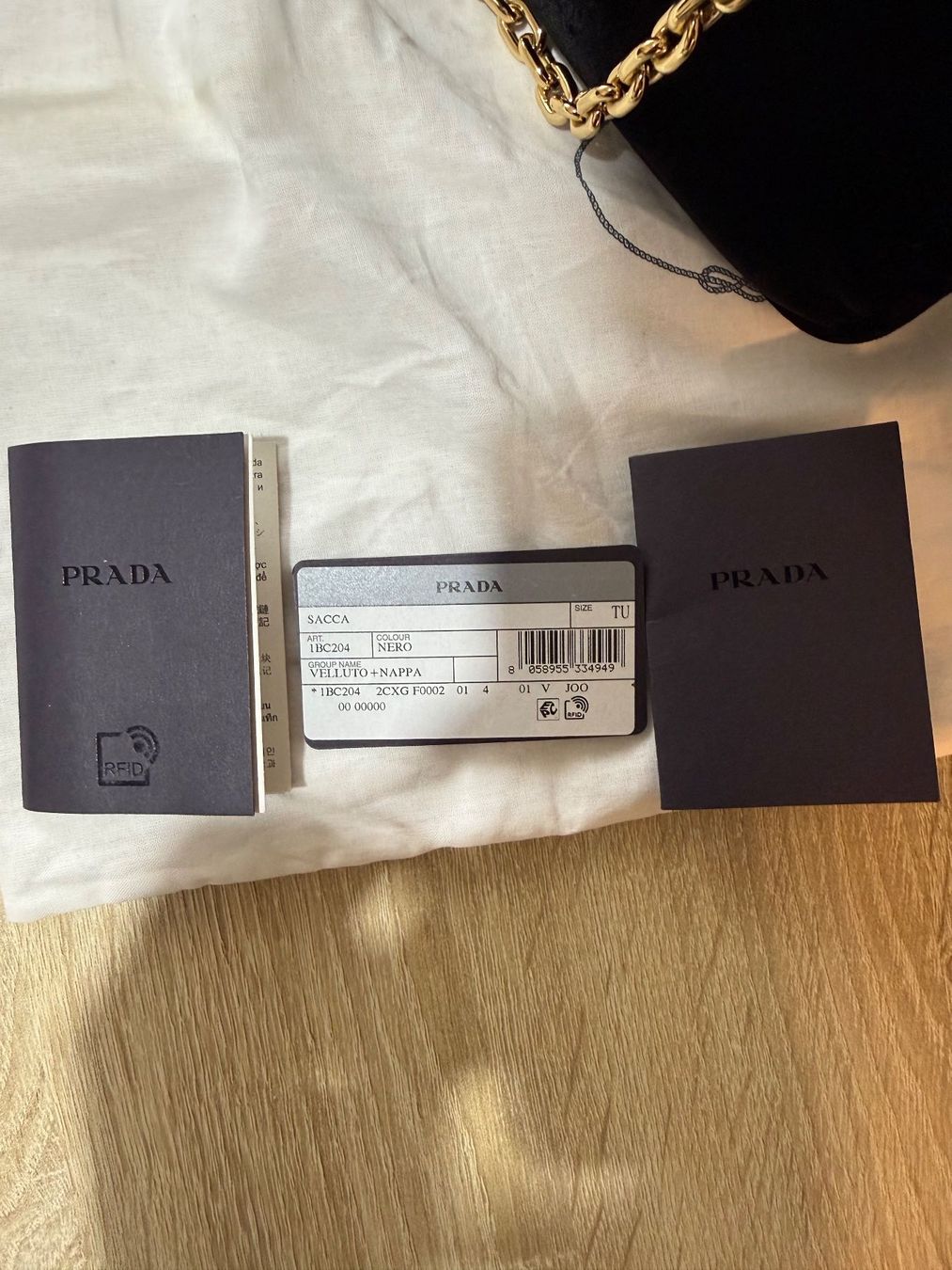 Prada Borse da donna: Prada Re-Edition Mini Bag aus Samt - Schwarz - 1BC204 – Nuovo e nell'imballaggio originale da Uster venduto da rot_7zm6 3