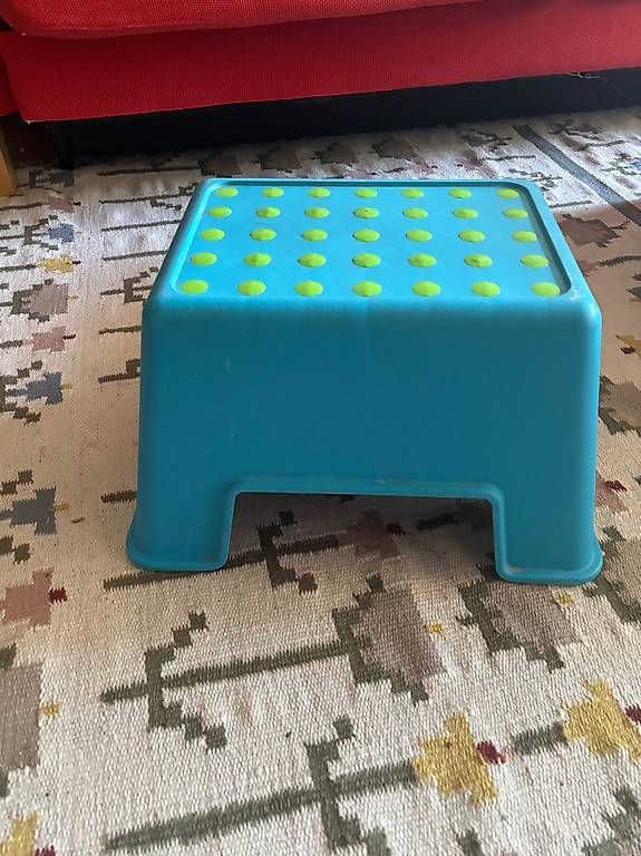 Ikea Hocker: Tritthocker – Gebraucht aus Zürich von majkut