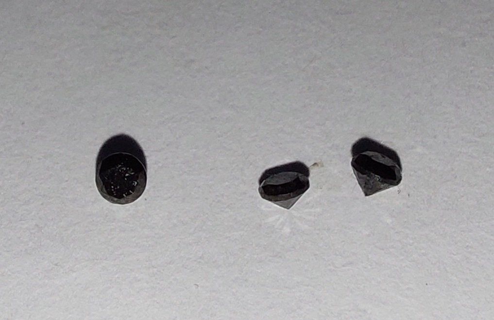 Pietre preziose: 3 schwarze Brillanten 2.0mm Durchmesser – Nuovo (secondo la descrizione) da Klingnau venduto da Tamina5 1