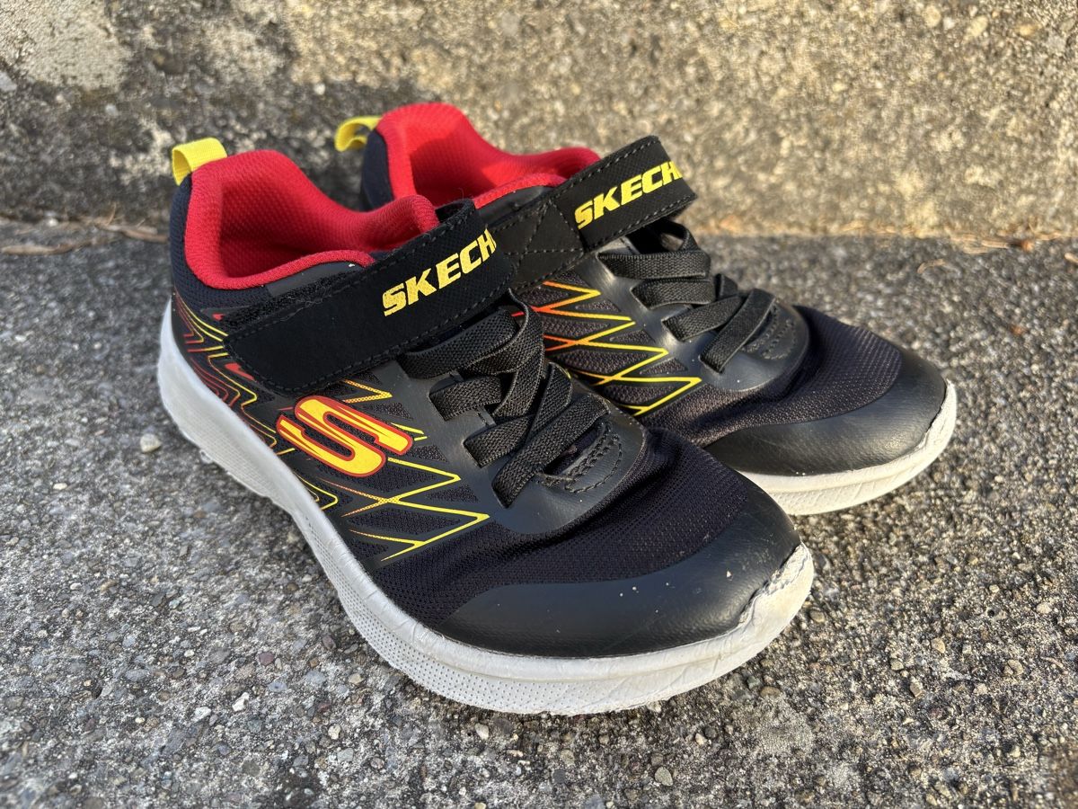 Skechers Scarpe da uomo: Turnschuhe Skechers Grösse 32 – Usato da Pfäffikon ZH venduto da rue78