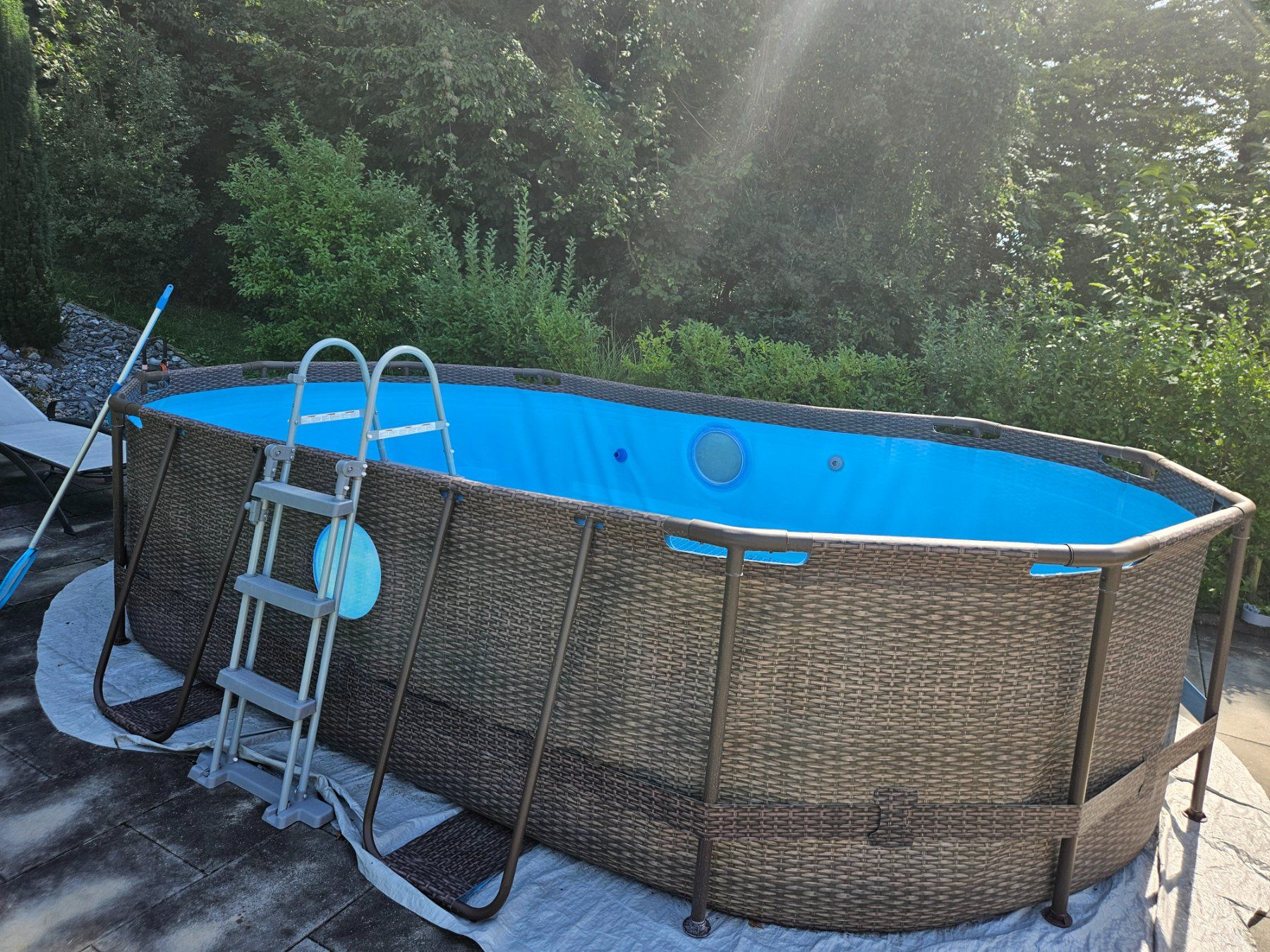 Bestway Piscine: Bestway Pool in Rattanoptik mit Sandfilterpumpe – Usato da Hüntwangen venduto da Baileyn 2