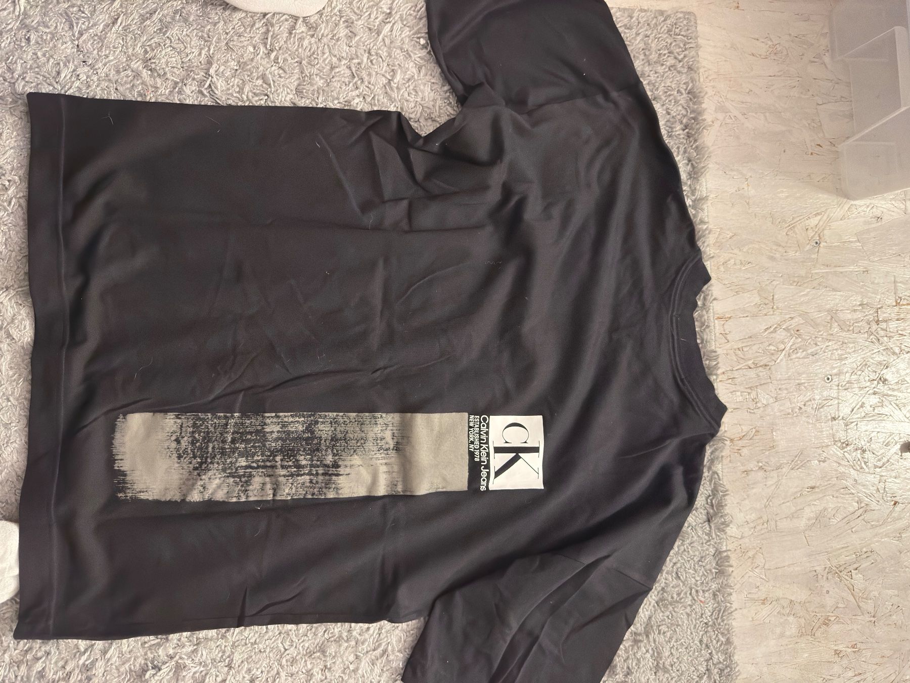 Calvin Klein T-Shirts: Calvin Klein Shirt ungetragen – Neu (gemäss Beschreibung) aus Römerswil LU von oli_9hd5 3