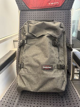 Sac Eastpak gris bon état