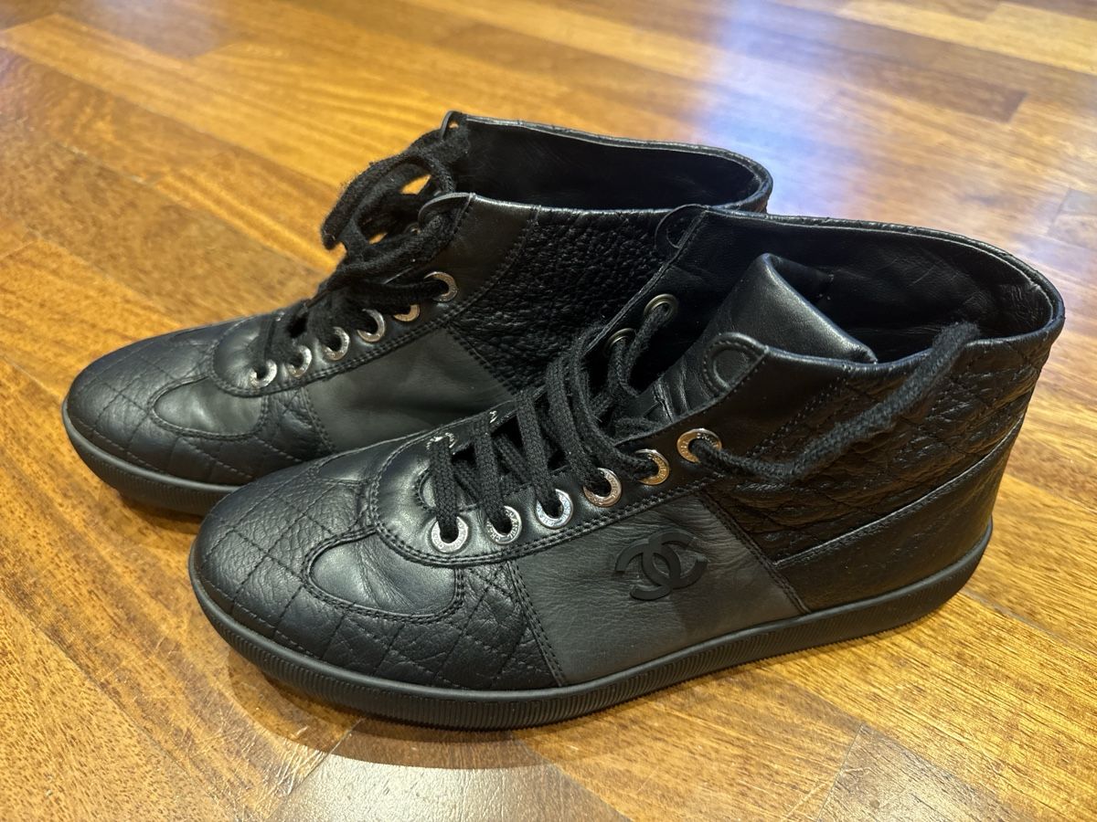 Chanel Scarpe da donna: Bottines CHANEL cuir noir taille 41  – Nuovo (secondo la descrizione) da Montreux venduto da kingfisherbeach