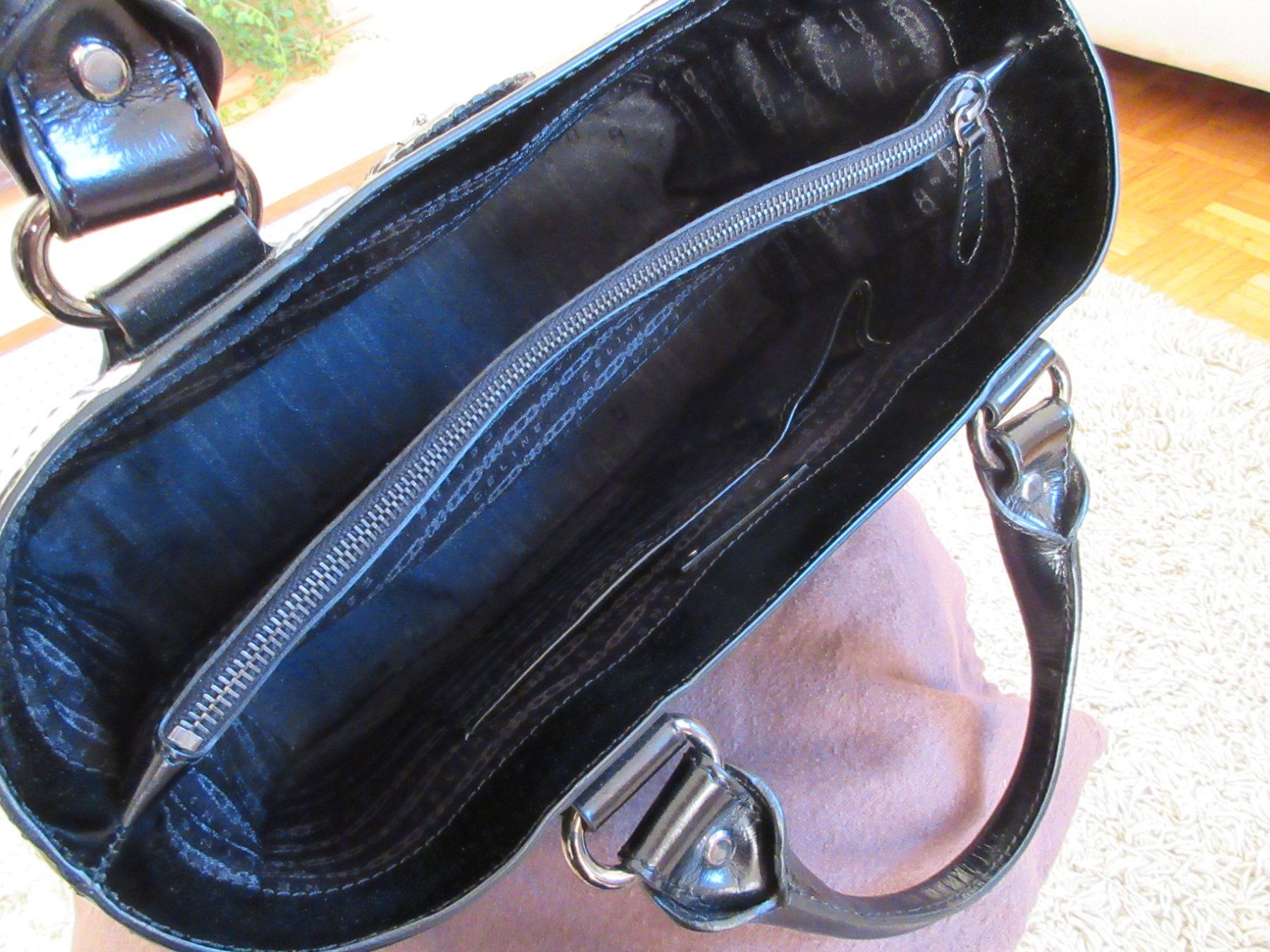 Celine Taschen für Damen: Celine Boogie Black Leather Bag/LederTasche! – Gebraucht aus Goldach von mamakotzi 7