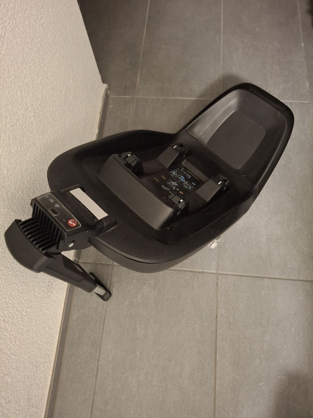 Maxi-Cosi Seggiolini per auto: Maxi-Cosi Kinderautositz mit Isofix-Station – Usato da Birmensdorf ZH venduto da Miri5 2