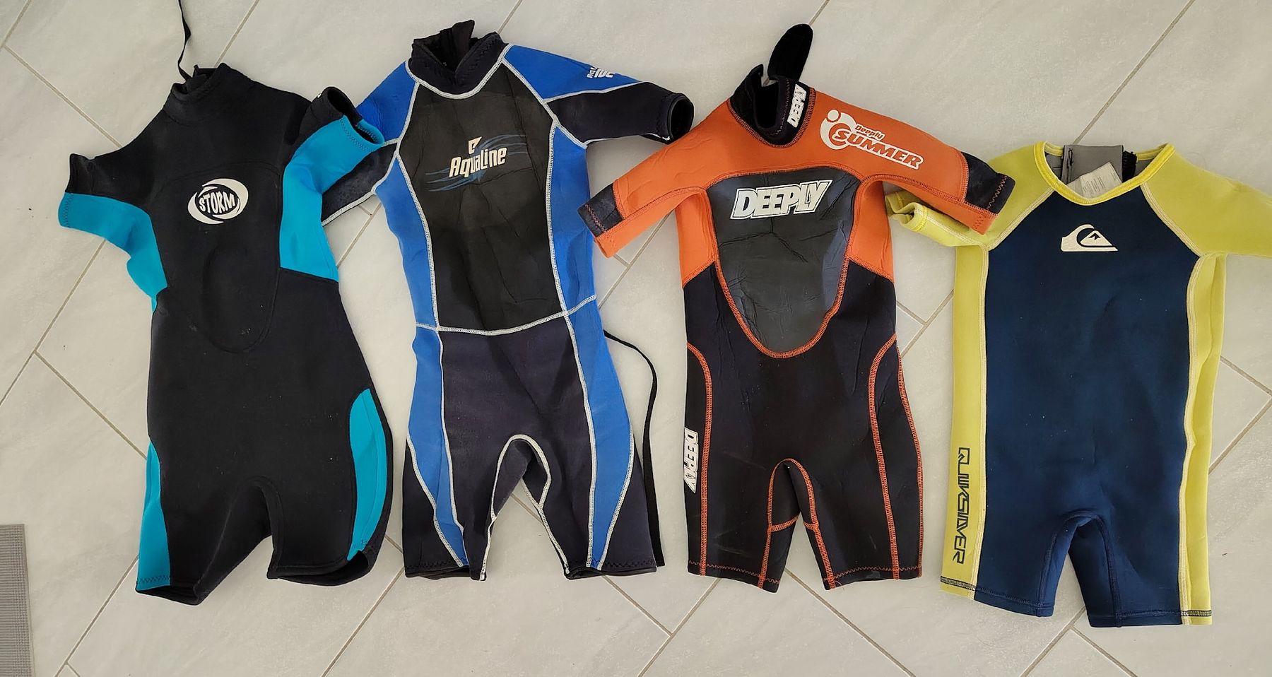Anzüge: Neoprenanzüge Kinder – Gebraucht aus bremgarten AG von Dbaechti