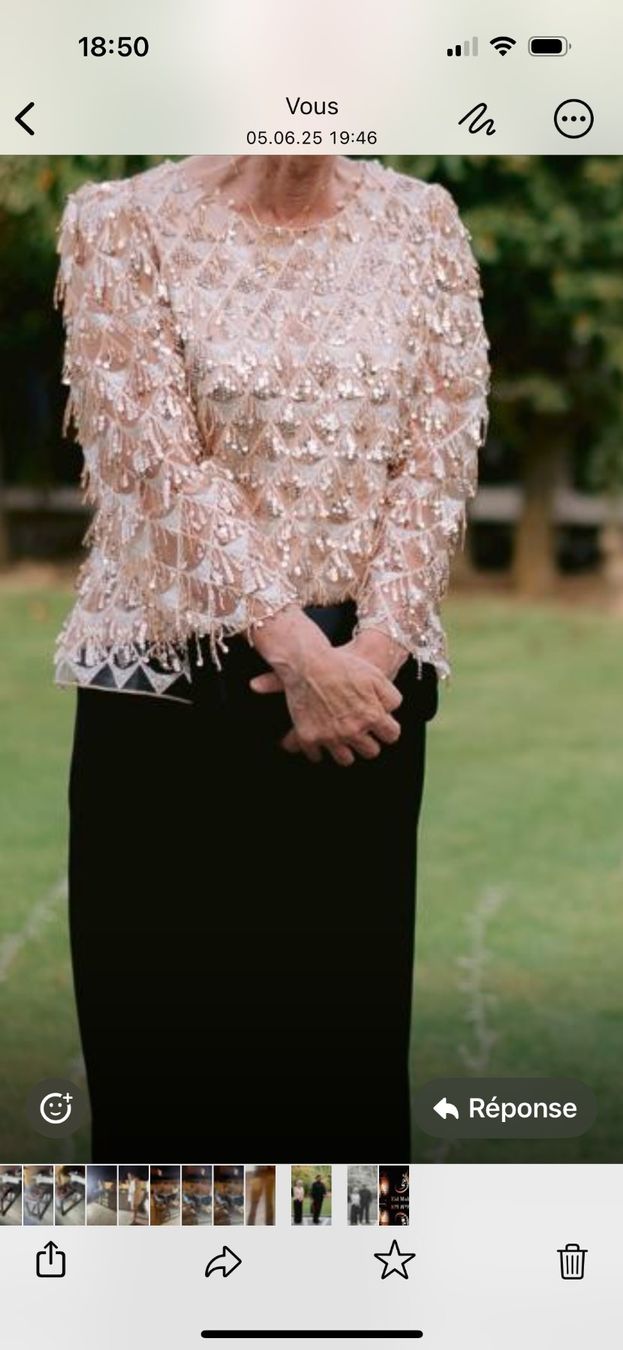 Camicette: Blouse de soirée – Usato da La Tour-de-Peilz venduto da Halltal 1