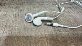 Original Apple Kopfhörer mit 2.5mm Klinkenstecker