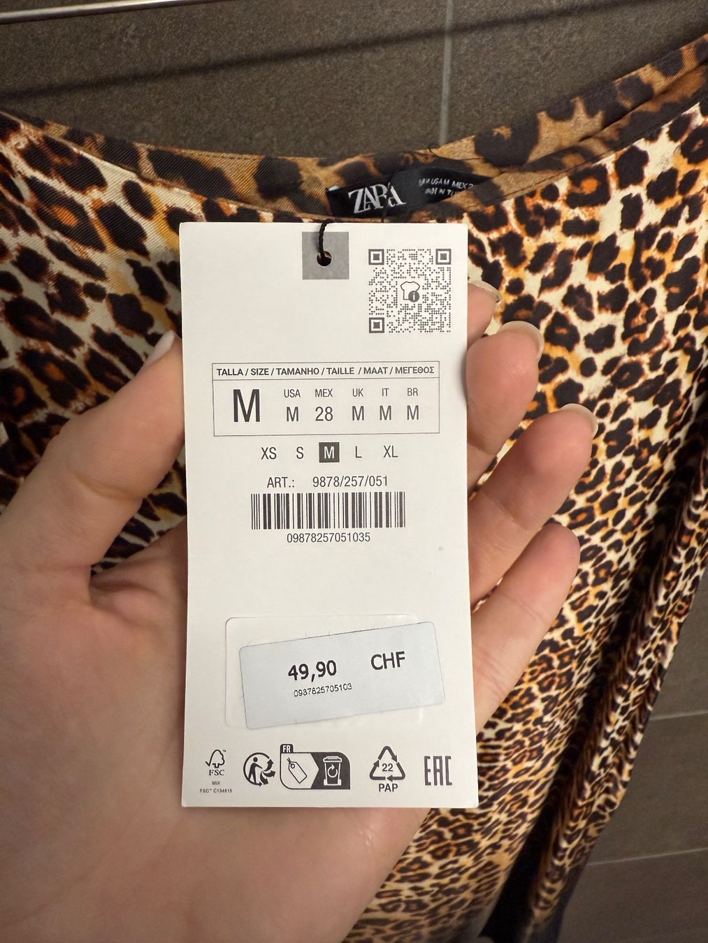 Zara Gonne: Zara leopard slip skirt neu M – Nuovo e nell'imballaggio originale da Steinhausen venduto da Alise 1