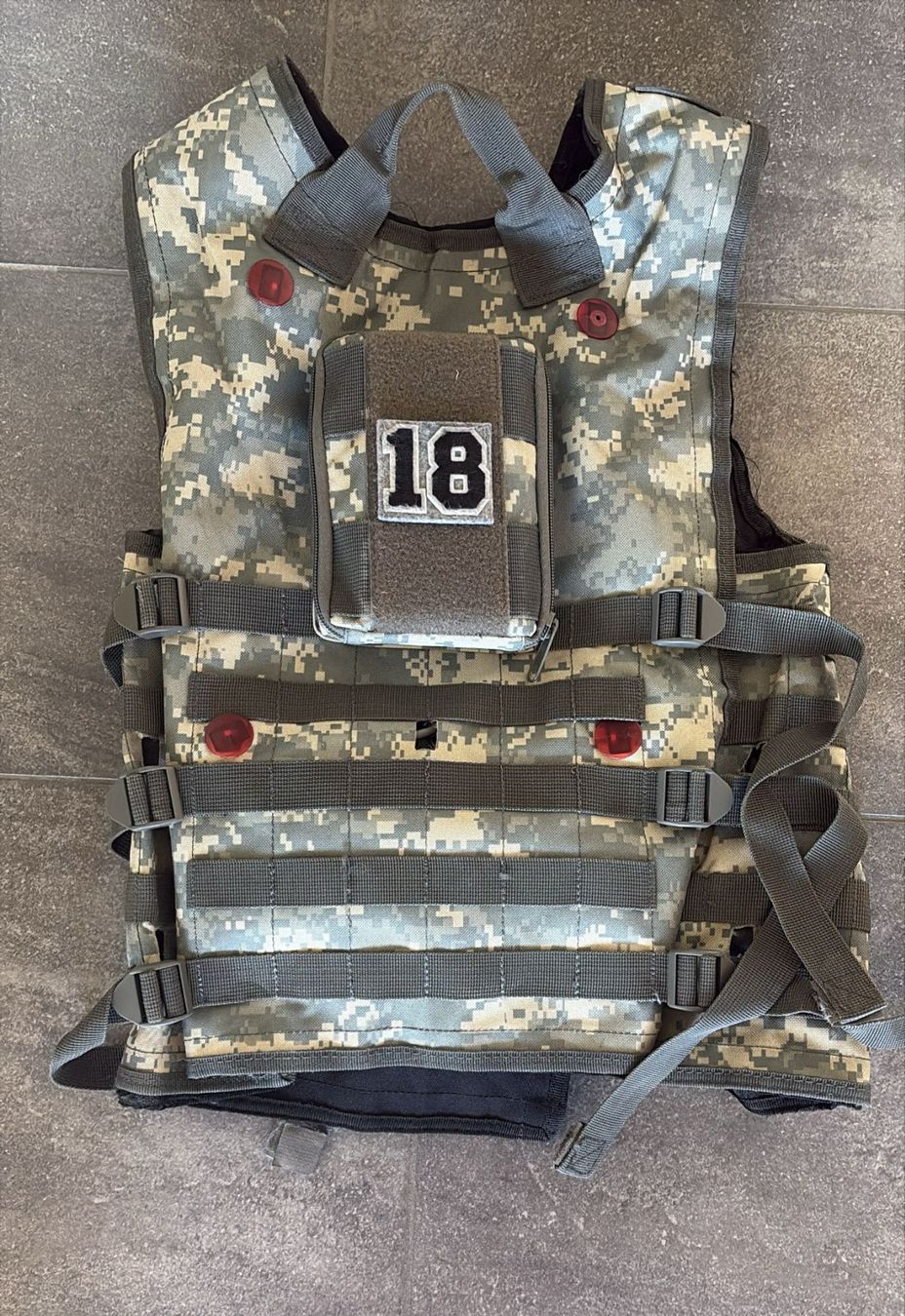 Uniformi: Tactical Weste / Paintball Weste – Usato da Wangen b. Olten venduto da Hba2 1