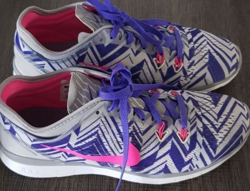 Nike Scarpe da donna: Damen Sneaker Nike Free 5.0 Gr.39 – Usato da Mauensee venduto da Braut-kleid