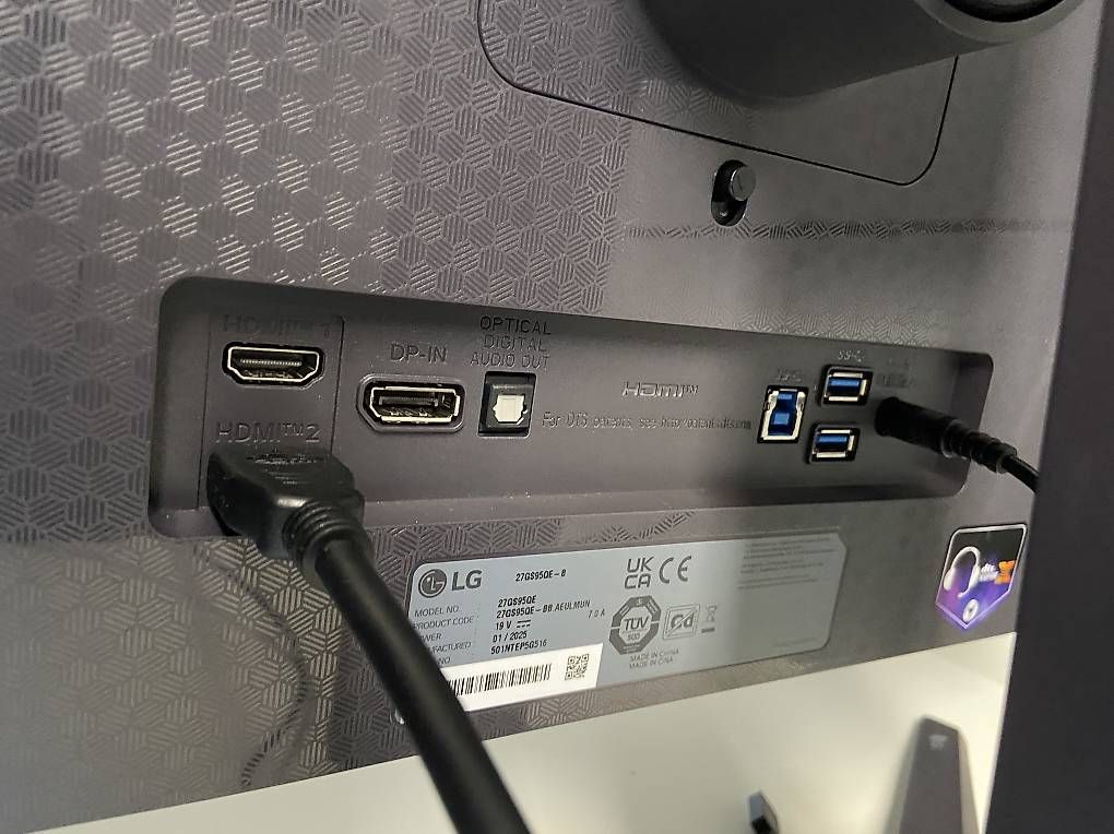 Fernseher: Écran 27" LG 27GS95QE (OLED) – Gebraucht aus Ste-Croix von Iligo 1