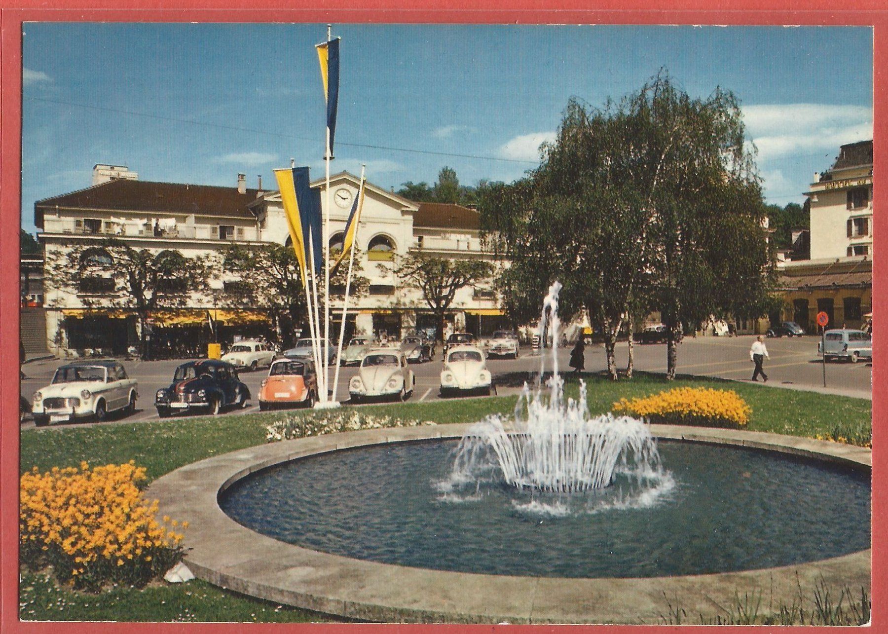 Cartoline postali: Vevey - la gare - Oldtimer vor Bahnhof - ca. 1960 – Usato da Fislisbach venduto da Porano