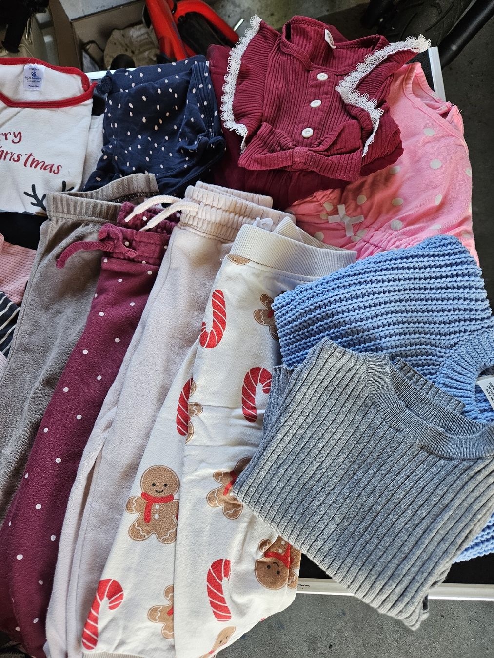 Lotti & Set di vestiti: Kleiderpaket Gr. 92 – Usato da Bibern SO venduto da speikyta23 1