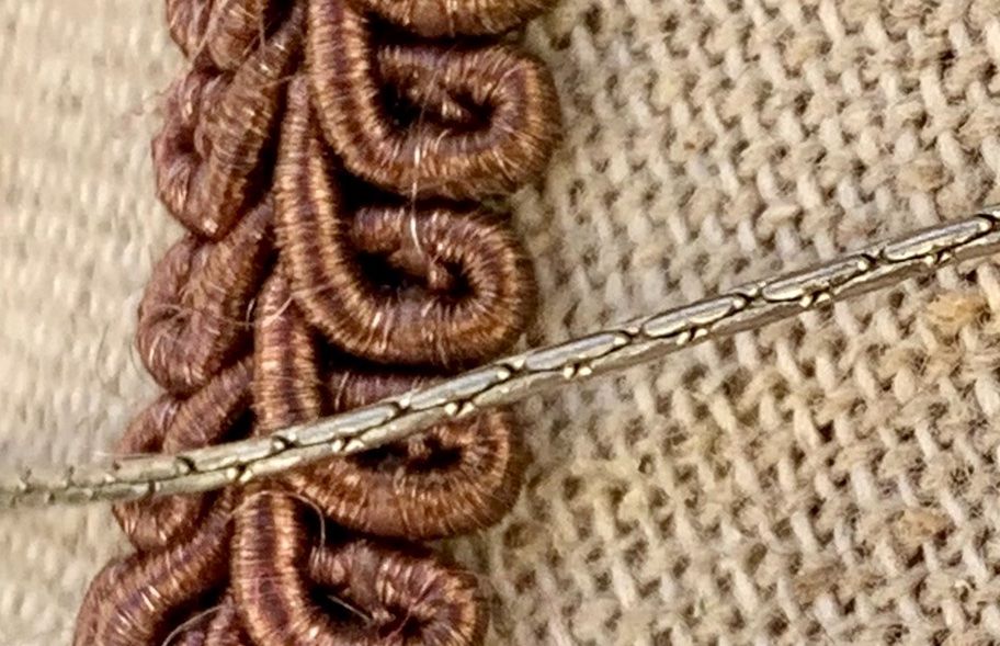 Catenine: Superbe collier LDADPR effet perle et verre brun taillé – Nuovo (secondo la descrizione) da Martigny venduto da only__you 2