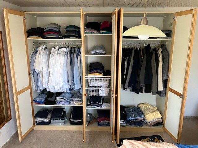 Ikea Armadi: Kleiderschrank mit 5 Türen – Usato da Thalheim venduto da essub 1