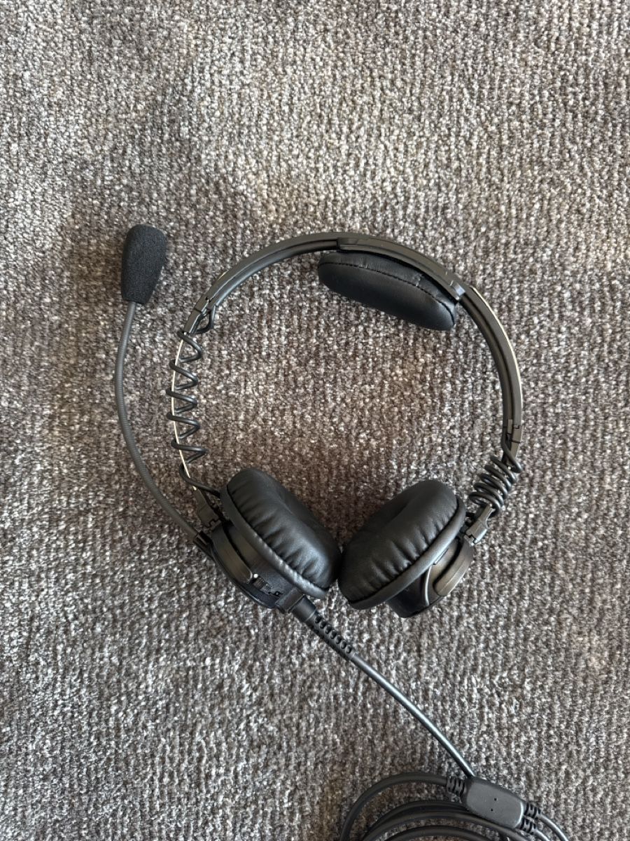 Cuffie: Telex Airman 8+ Headset - neu - Inkl. Case! – Nuovo e nell'imballaggio originale da Oberwil b. Zug venduto da Safouh