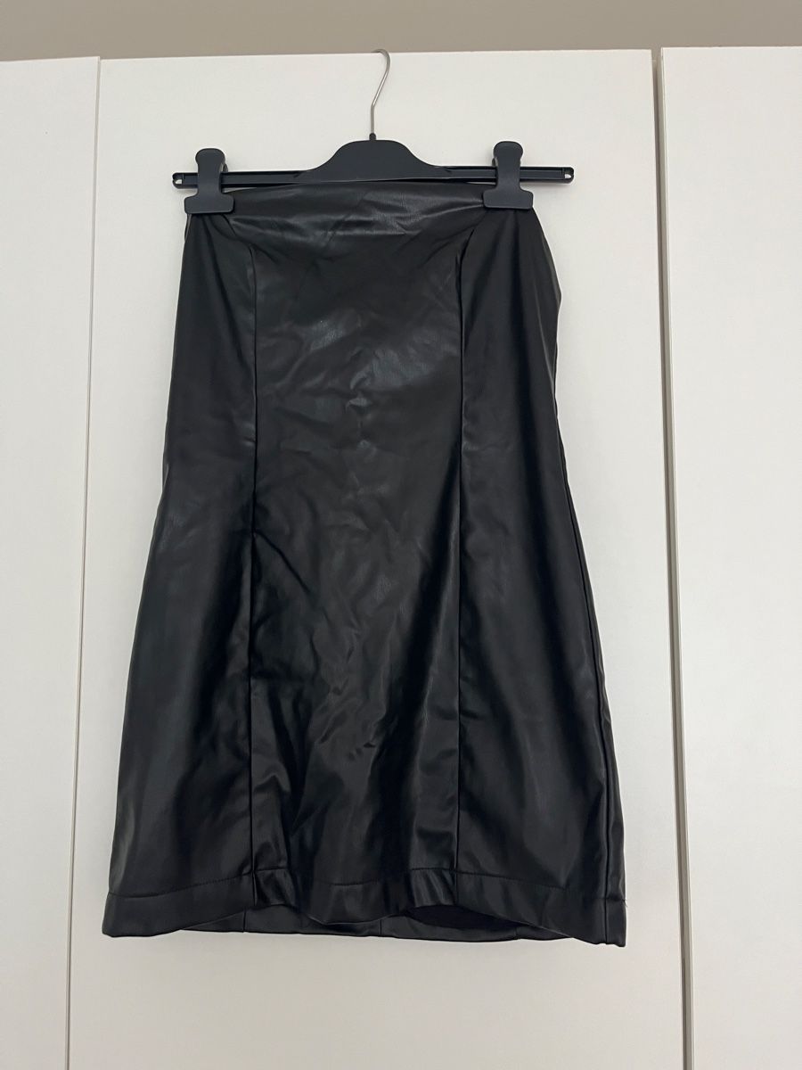 Vestiti: Kunstleder Minikleid Schwarz Grösse S – Usato da Oberrieden venduto da sha_kzs8