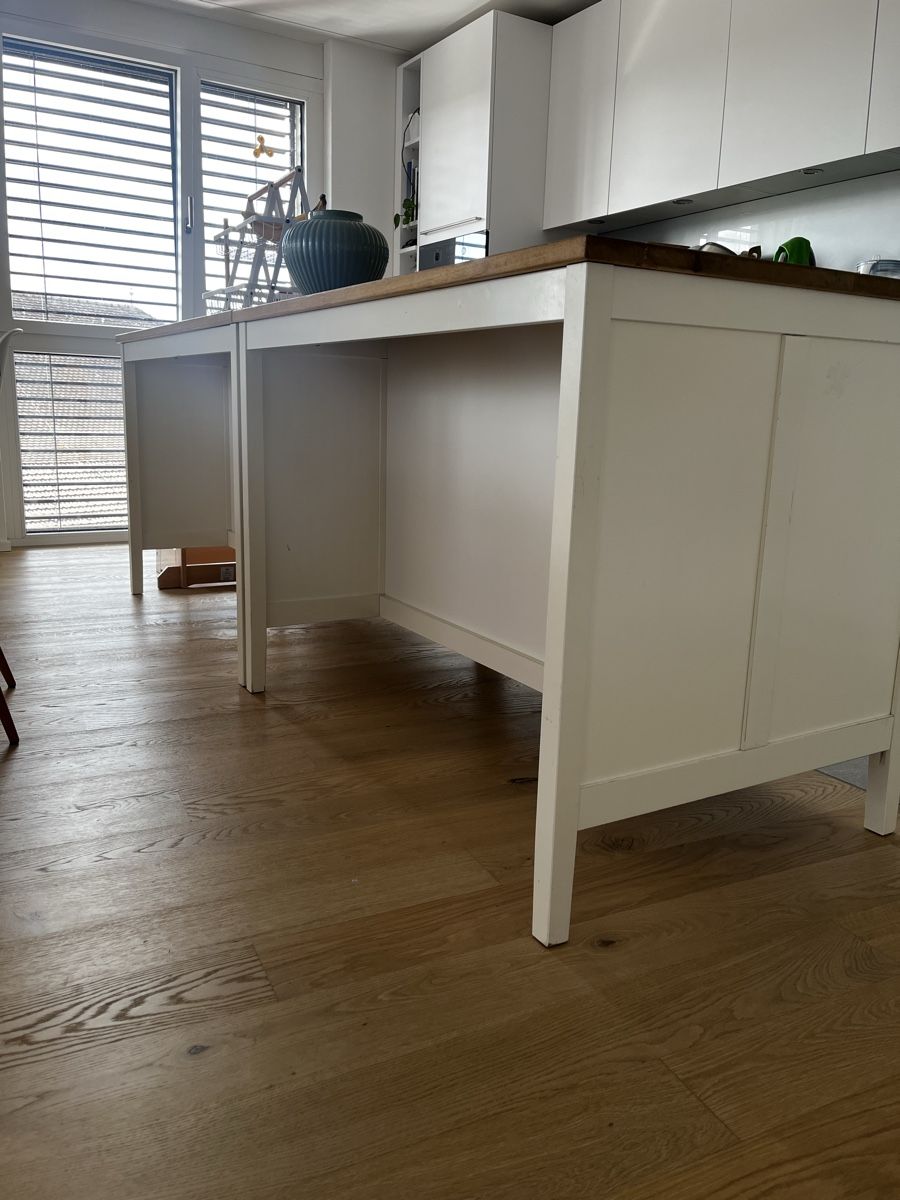 Equipement de magasin & Foires: 2 x Ikea Tornviken Kücheninseln – D'occasion à Pfäffikon ZH par Restore-Me 2