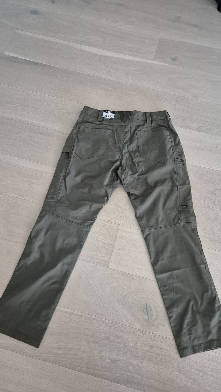 Pantalons: Stoffhose Cargo 5.11 – Neuf avec emballage d'origine à St. Gallen par Sidney1879 3