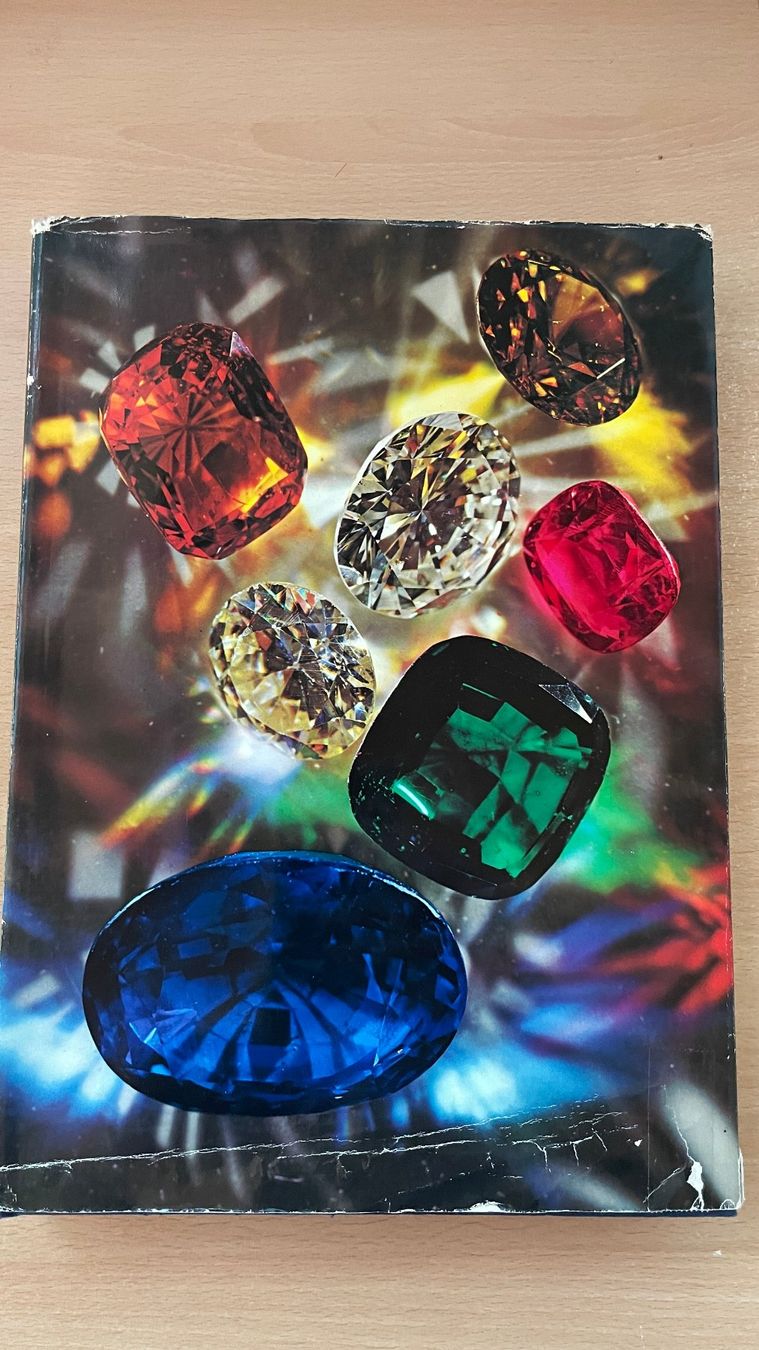 Bücher: EDELSTEINE - Silva Verlag – Gebraucht aus Glattfelden von cybermaxx 1