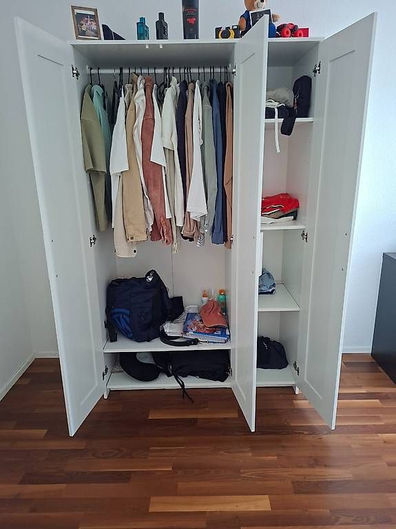 Schränke: Wardrobe – Gebraucht aus Zürich von car_sbh5 1