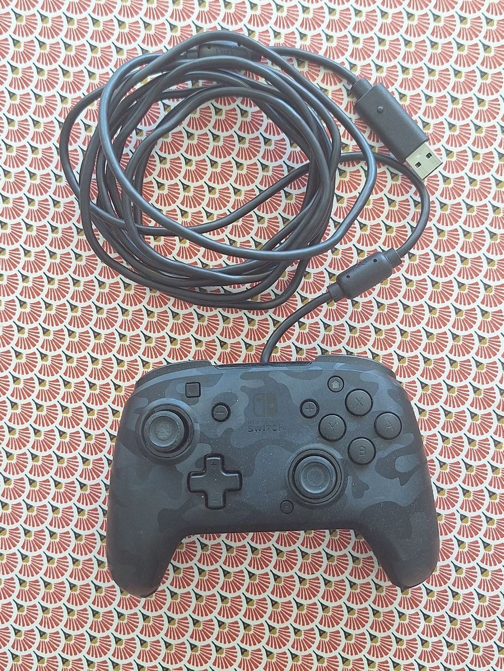Nintendo Controller: Manette Switch Camouflage État neuf – Nuovo (secondo la descrizione) da Genève venduto da ale_7l66 2