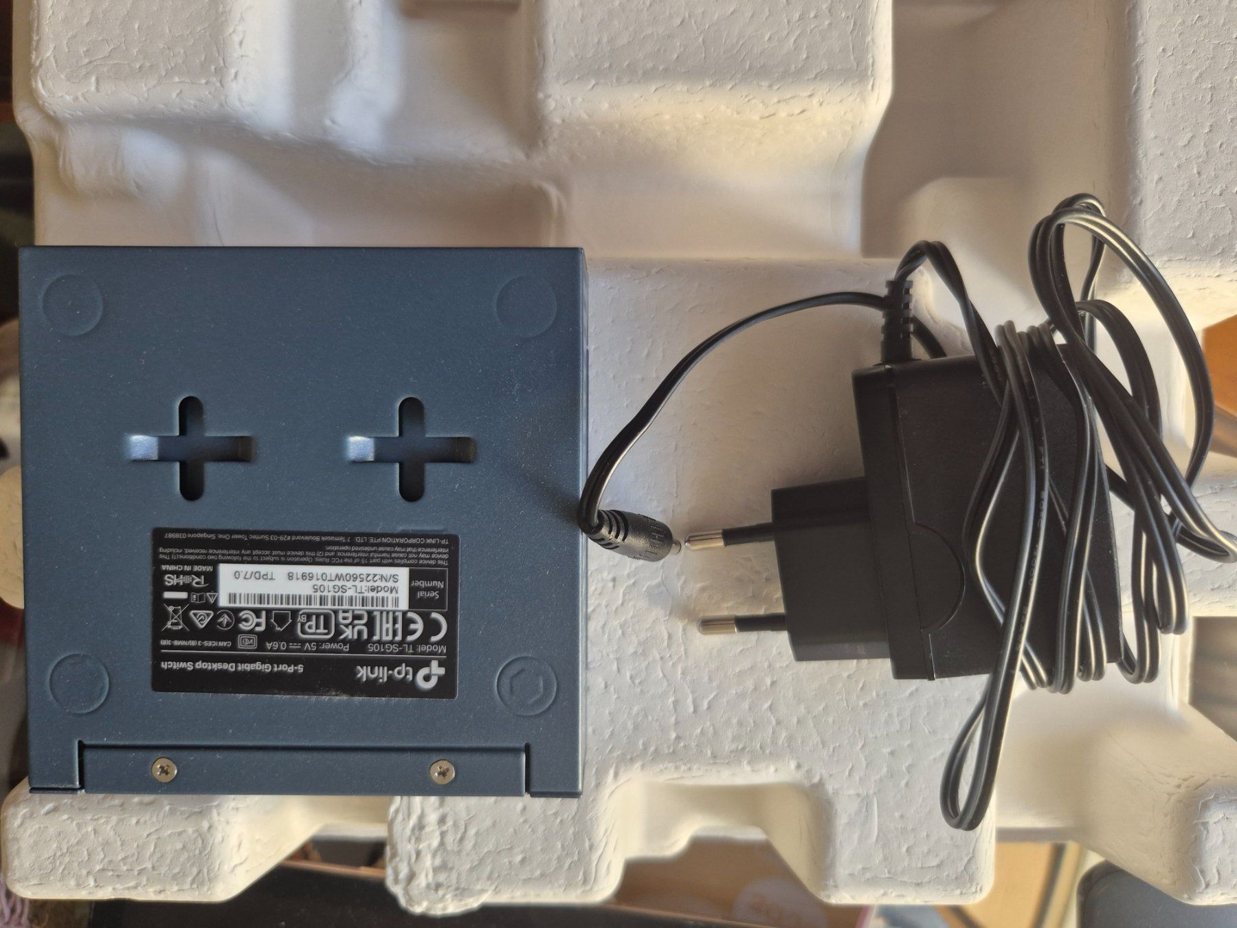 TP-Link Hub & Switch: switch reseau – Usato da lausanne venduto da KarlRicardo 1