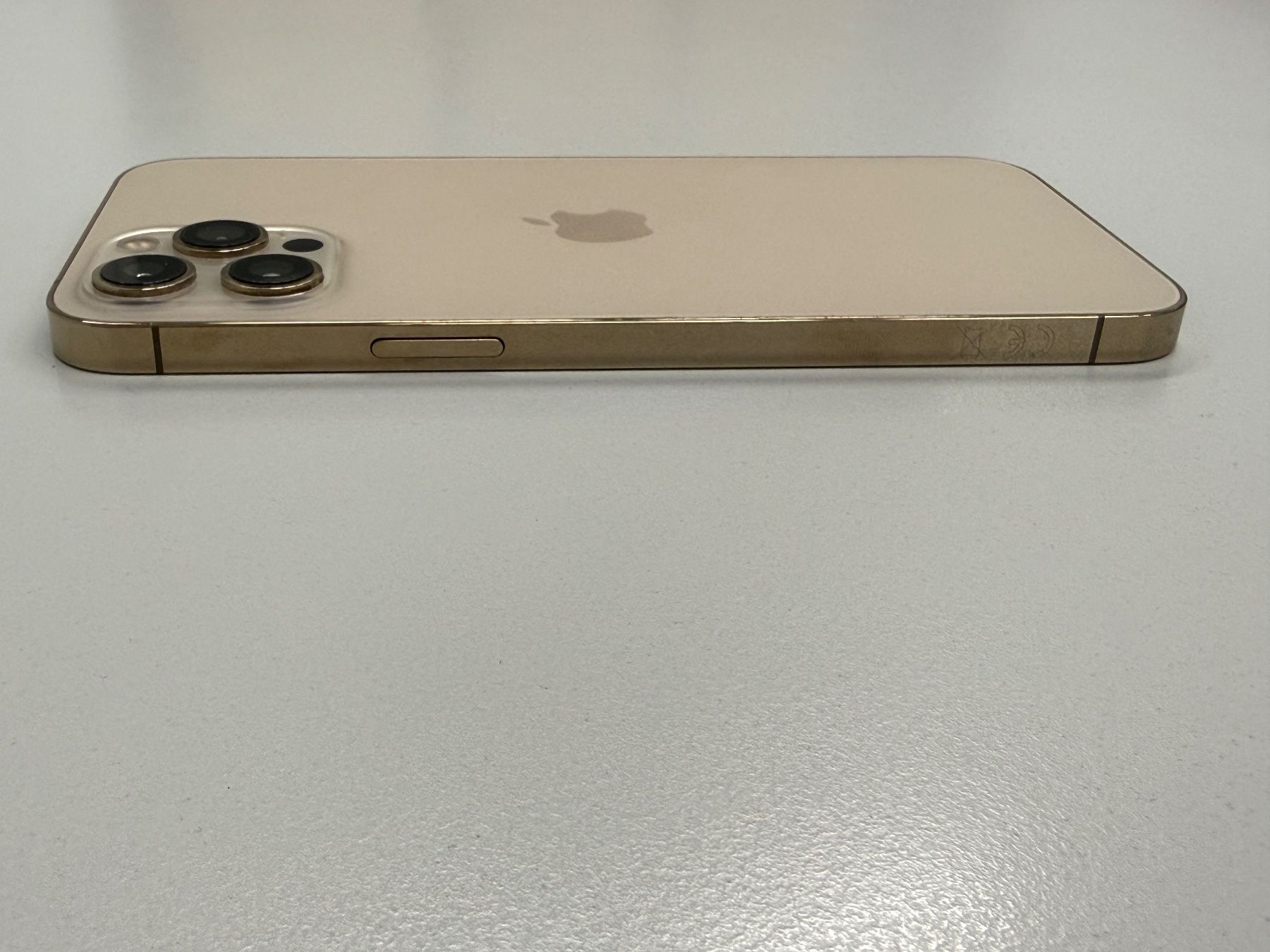 Apple Telefoni cellulari / Smartphones: iPhone 12 Pro Max 256GB – Usato da Zug venduto da ElPhone 5
