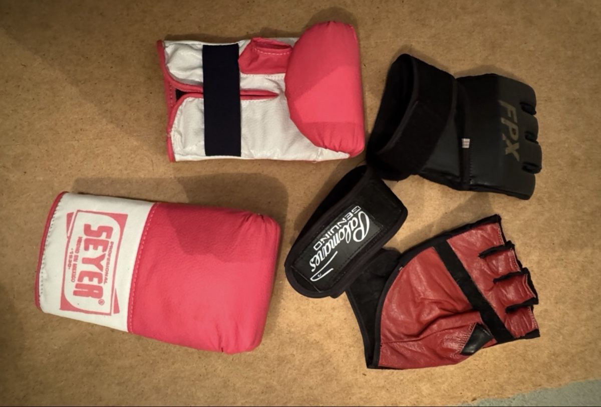 Powerzone Sacchi da boxe: Boxsack Powerzone mit Aufhängung und Boxhandschuhe Set – Usato da Mellikon venduto da Horacio77 4