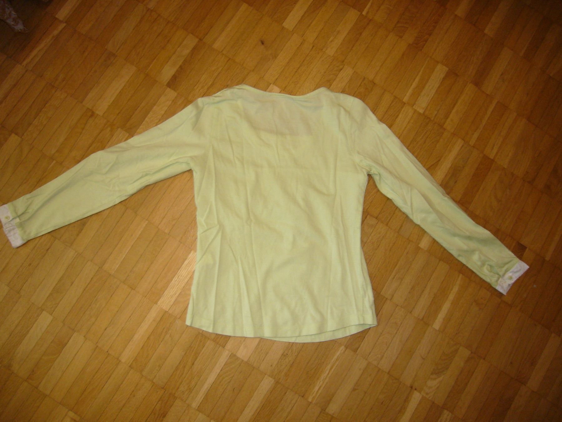 Camicette, T-shirt & Top: Sweat- Shirt,  Gr. 138, Mädchen – Usato da Uster venduto da sanura01 4