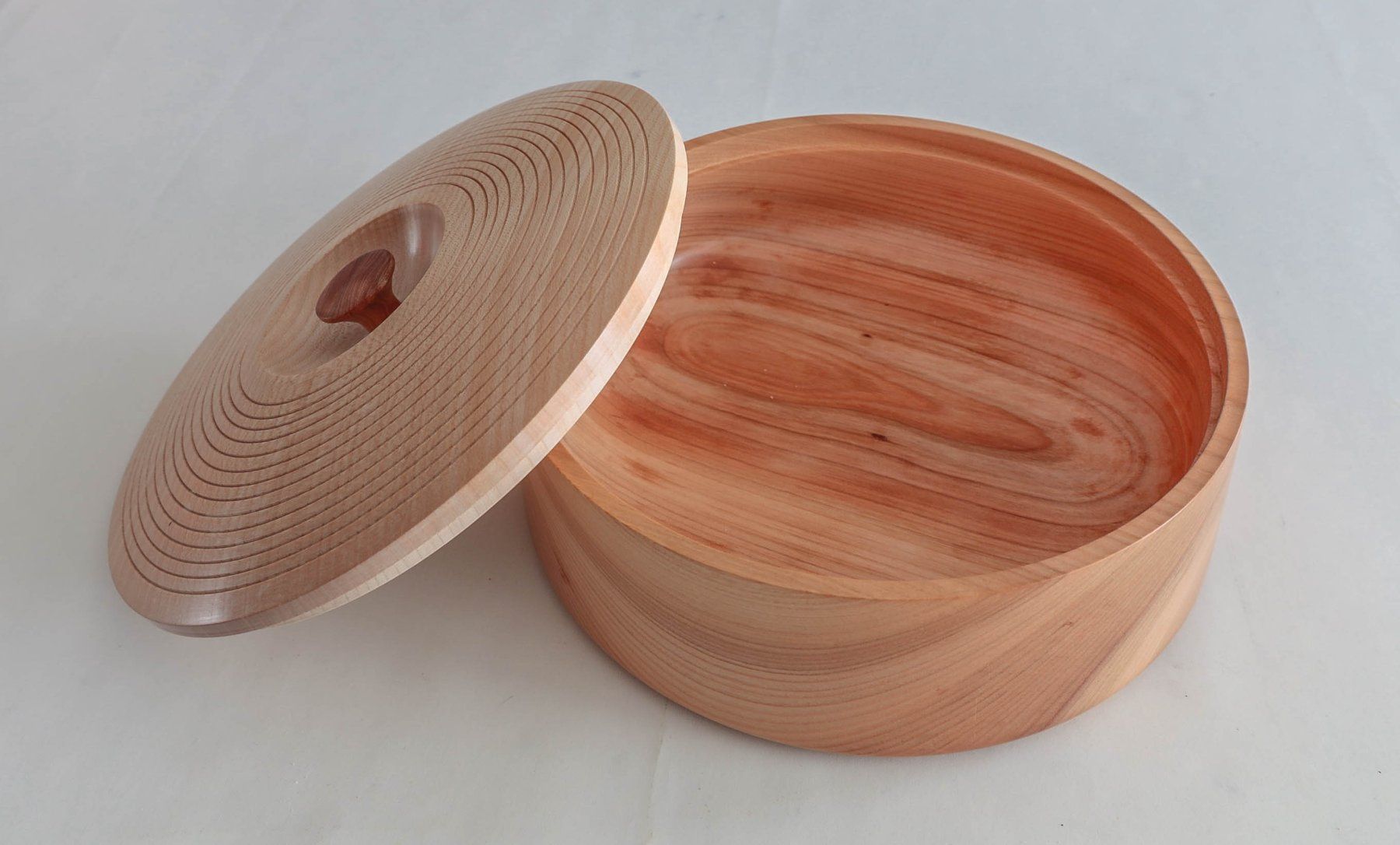 Articoli in legno: Schale mit Deckel Kirschbaum + Ahorn – Nuovo (secondo la descrizione) da Wil SG venduto da Fischweiher42 2