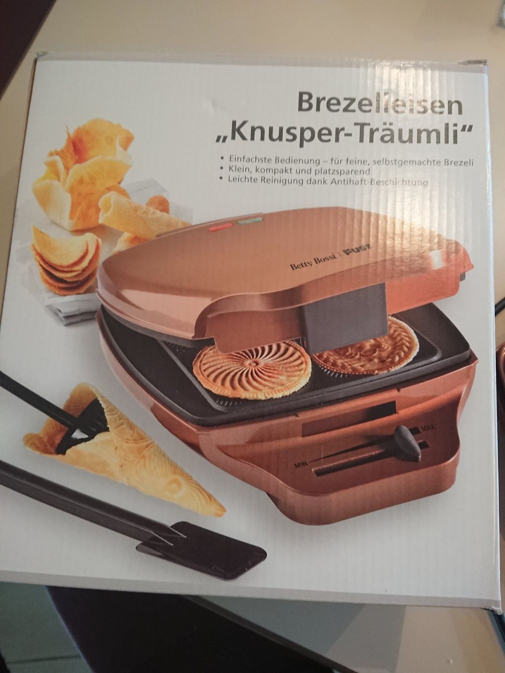 Betty Bossi Elettrodomestici da cucina: Brezelieisen – Usato da Büren an der Aare venduto da creazioneshop 2