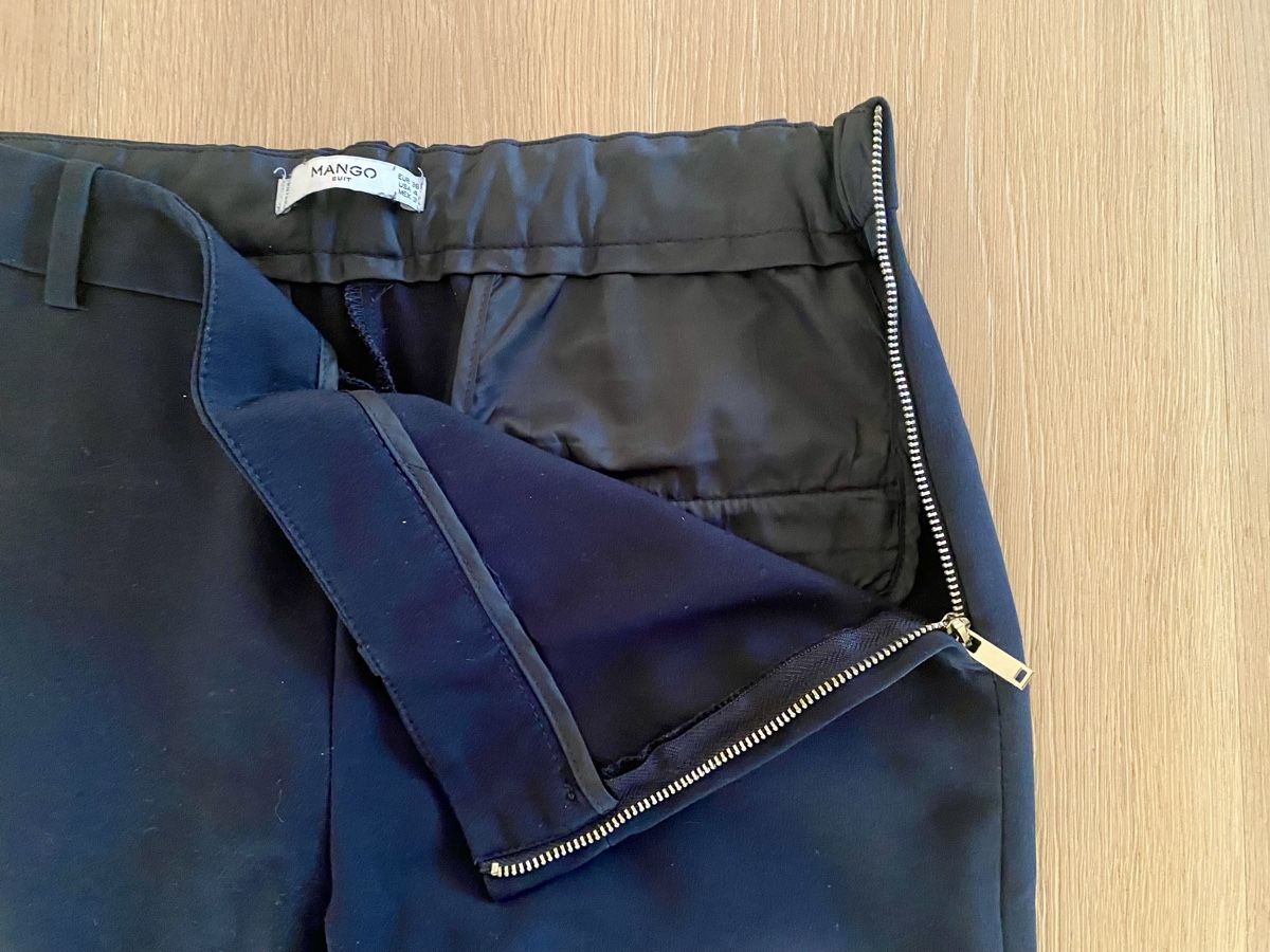 Mango Hosen: Neuwertige dunkelblaue Mango Hose, Grösse 36 – Gebraucht aus Winkel von Flyhy2020 2