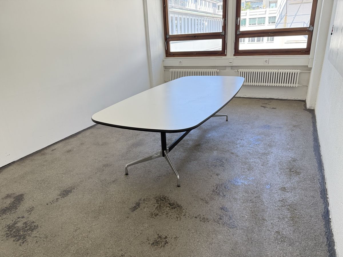 Tische: Vitra Segement Table von Eames – Gebraucht aus Grenchen von Design-Outlet 4