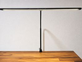 Tischlampe platzsparend kaum benutzt