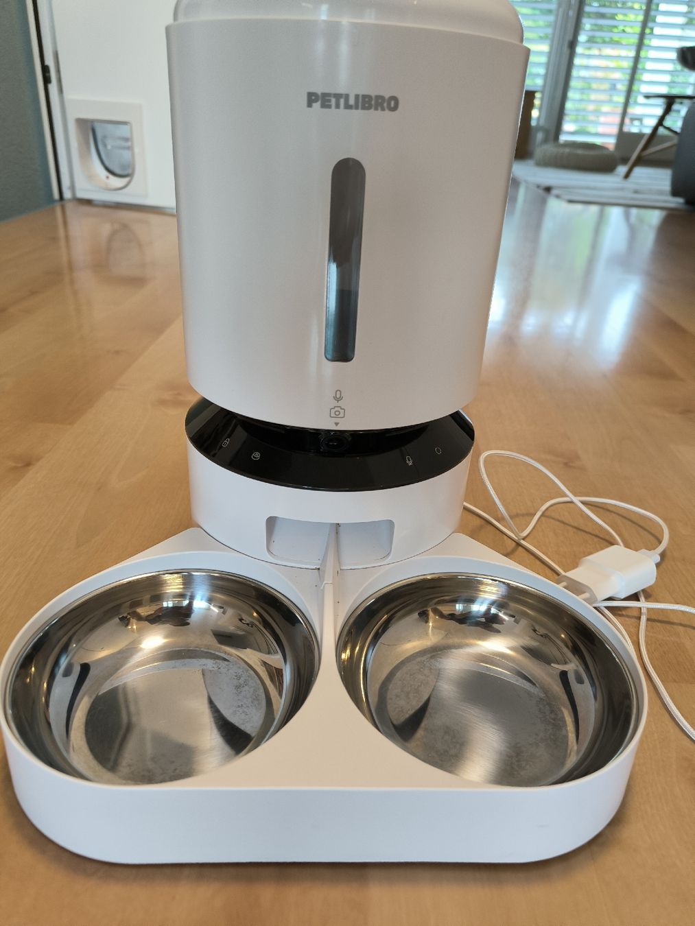 Petkit Mangimi: Futterautomat Petlibro weiss mit zwei Näpfen gebraucht – Usato da Thun venduto da quasimodo_82 2