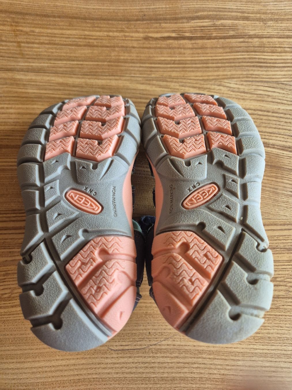 Keen Schuhe für Mädchen: Kindersandale – Gebraucht aus Lanzenhäusern von Sulaika0 2